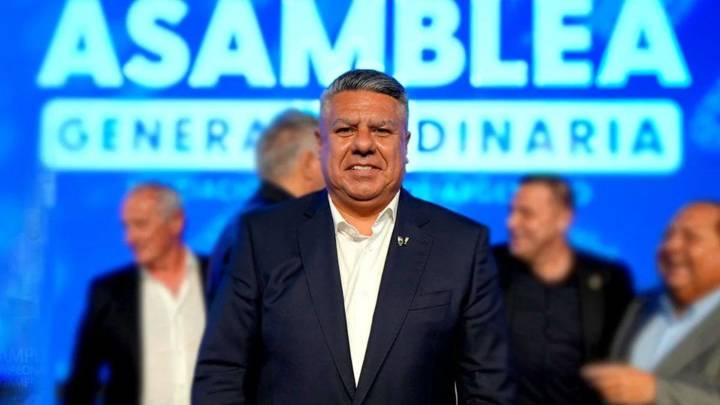 Tapia felicitó a José Alonso tras su triunfo en las elecciones de Colón