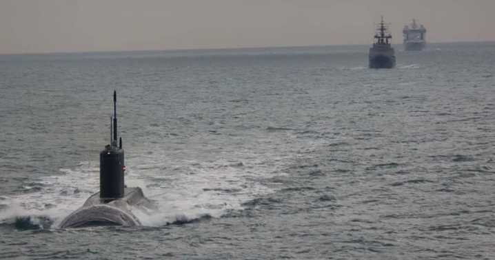 Russian submarine tracked for 3 days in English Channel by British navy amid Moscow's "underwater threats"