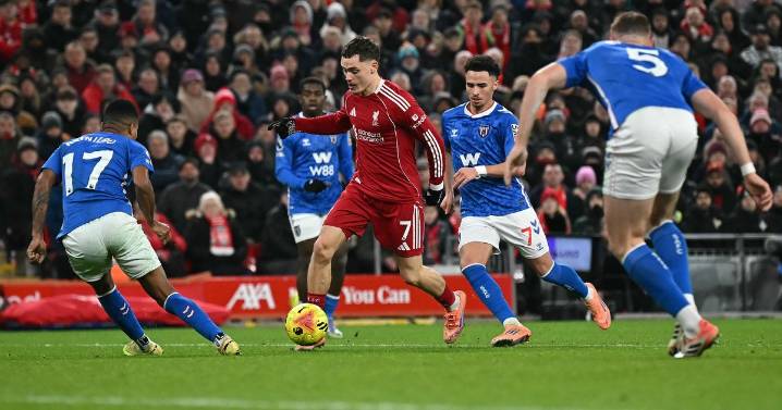 Newcastle star blasts 'absurd' Florian Wirtz Liverpool criticism as Leeds man wades in