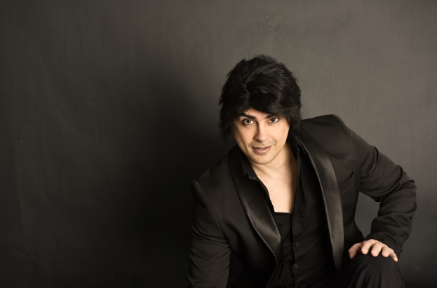 Óscar Gayoso vuelve a los escenarios con shows