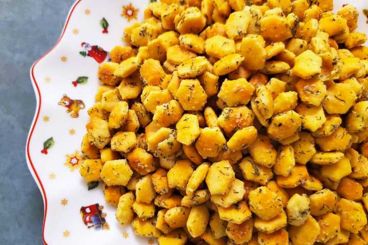 Lemony Oyster Ranch Crackers are bright and savory