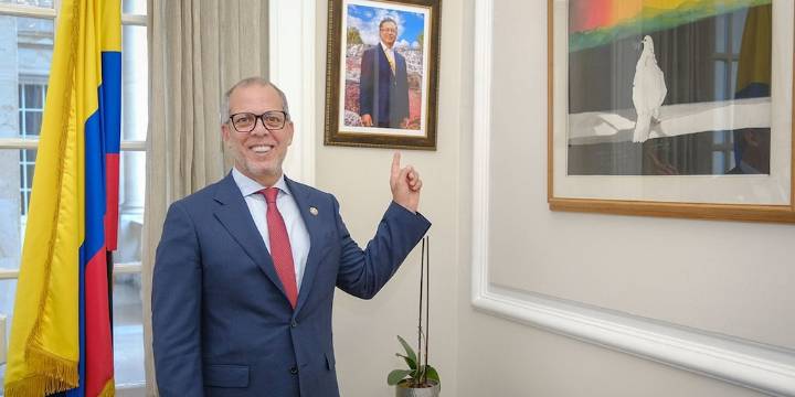 Confirman a Alfredo Saade como nuevo embajador de Colombia en Brasil: esto dice su hoja de vida