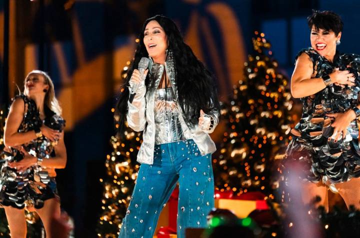 A Very Diva Christmas! Diving Into New Holiday Songs From Cher, Christina Aguilera, Kylie Minogue & More