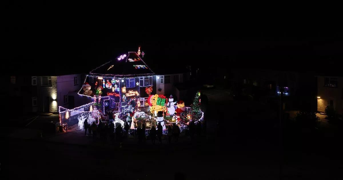 People 'queue down the street' to see this Christmas house