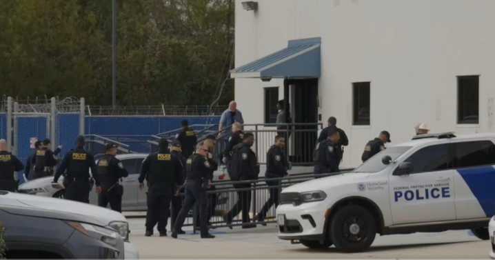 "Los criminales no están allí": Migrantes sin antecedentes detenidos en redadas de ICE en Nueva Orleans