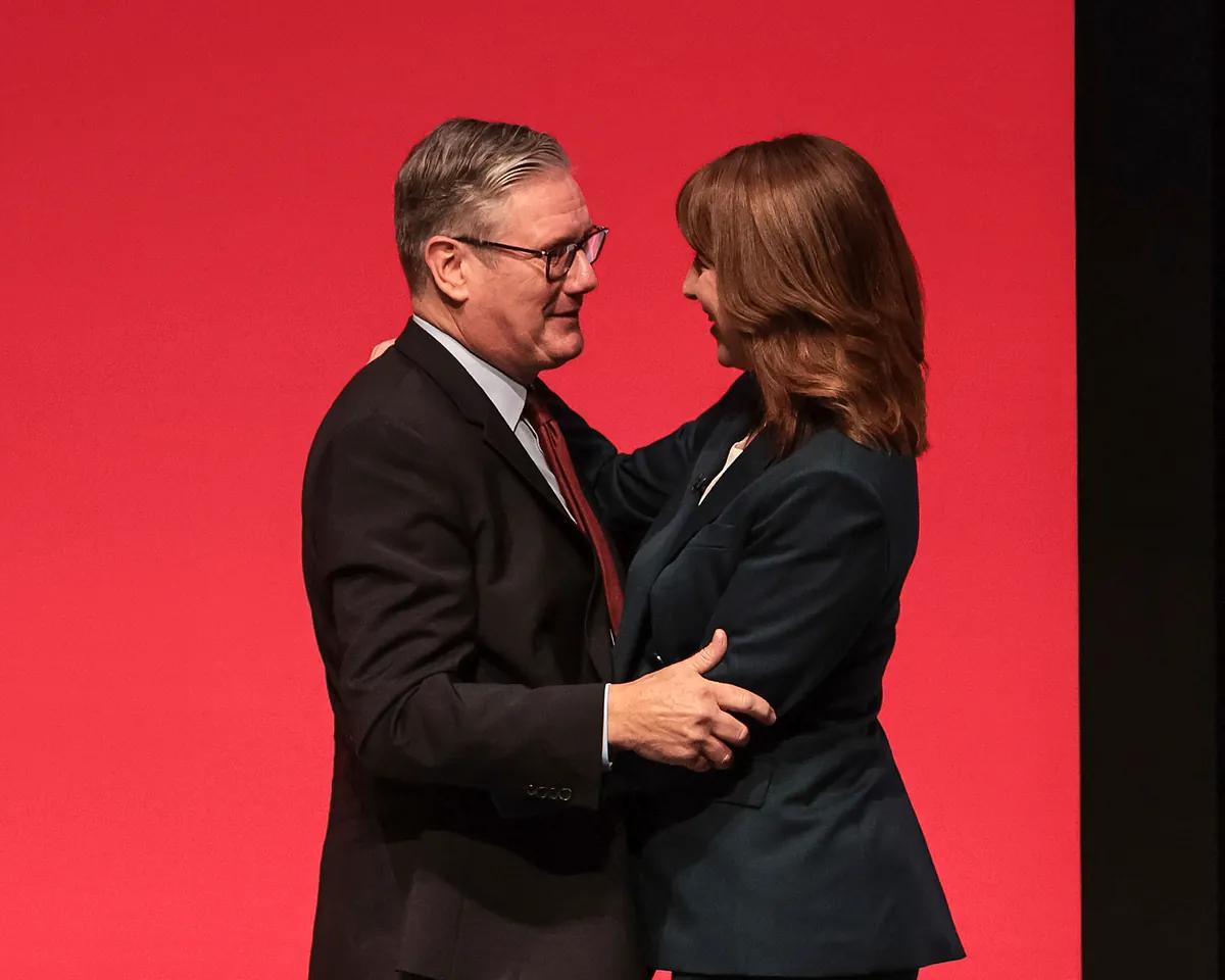 Starmer defiende el ajuste fiscal de su ministra de Finanzas y promete más acercamiento a la UE