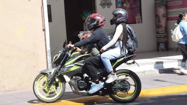Aprueban reformas para regular motocicletas en Guanajuato; eliminan prohibición de mototaxis