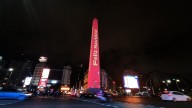 Acto de apertura. La Ciudad encendió el árbol navideño del Obelisco: hubo show musical y proyecciones