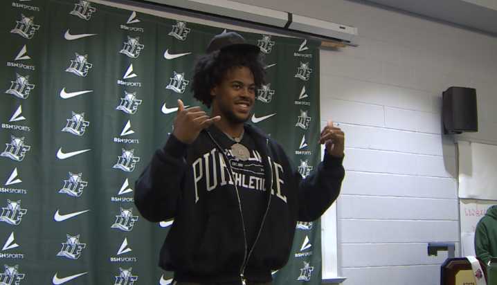 Dutch Fork edge Julina Walkers flips from Michigan to South Carolina