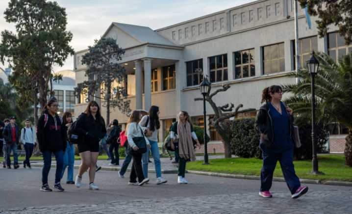 Alumnos de Gráfica de la carrera de Comunicación Social invitan a un evento de fin de curso