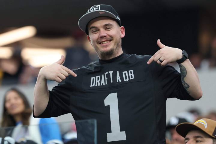 NFL's race to the No. 1 pick: Raiders take the lead after Titans beat Browns
