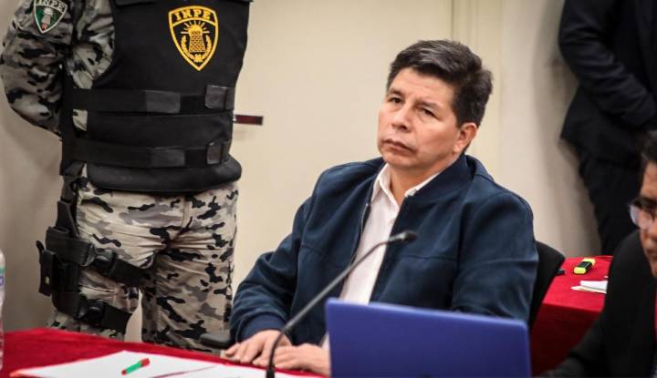 Congreso frustra inhabilitación de Pedro Castillo y debate queda abierto