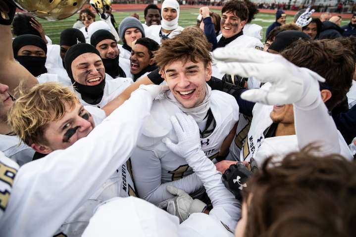 Roman Catholic vs. Bishop McDevitt: Watch Pa. high school football state championship game live