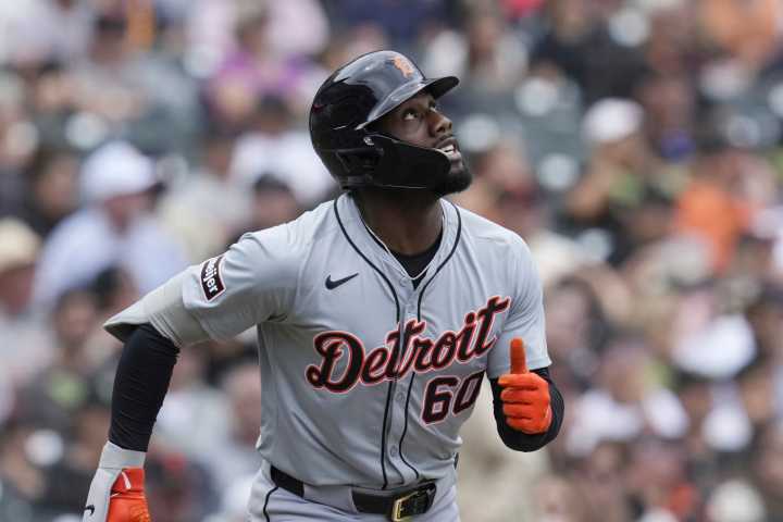 Brewers agree to $1.25 million, 1-year contract with former Detroit Tigers outfielder Akil Baddoo