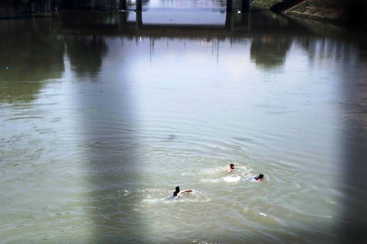 Jetty Bridge in Baramulla lies abandoned since 2002
