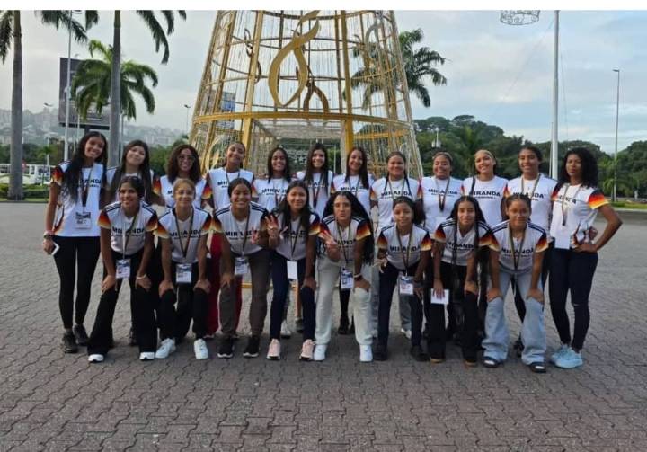 Mirandinas son campeonas en Kikingbol