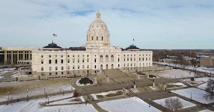 Minnesota budget forecasters predict surplus in short term, but deficit in the future
