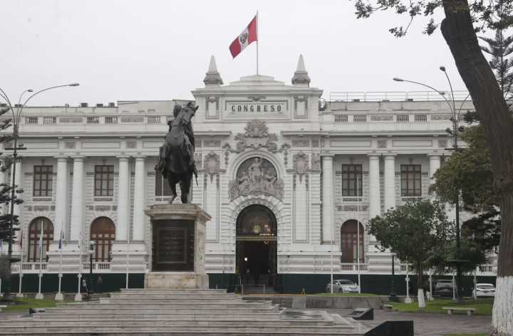 El Congreso se mete en los directorios de las cajas