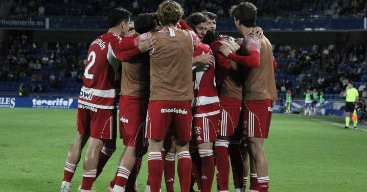 Un Primera, en Los Cármenes y con los abonados del Granada CF pasando por taquilla