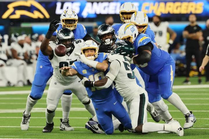 Eagles Report Card: Birds, Hurts bomb test against Chargers