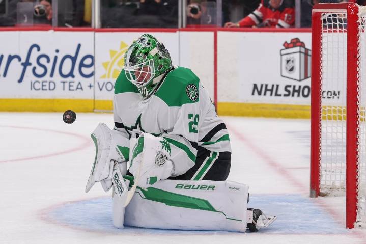 Deadspin | Jake Oettinger earns shutout as Stars blank Devils