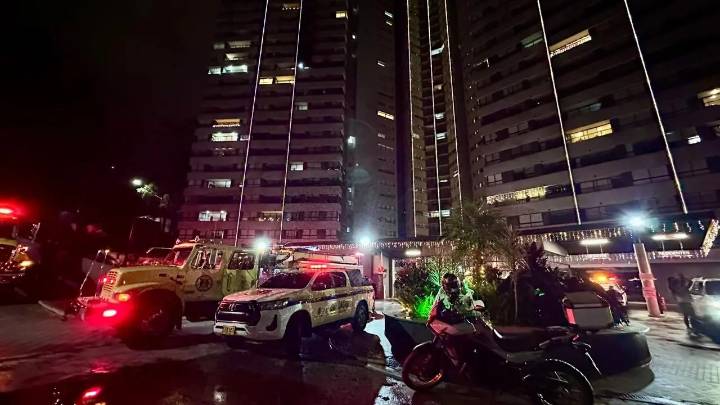 ¡Qué triste! Incendio en edificio de Medellín dejó 6 lesionados y un perrito muerto