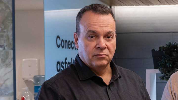 Jorge Torre, creador de las balizas V16: "Emite a la DGT cada 100 segundos, cuando la apagas, fin, no transmite datos personales más que la localización"