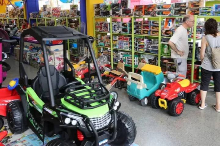 El Gobierno reduce aranceles para intentar contener los precios récord de los juguetes
