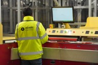 Kroger ditches plans for Ocado warehouse in US as it scales back sites further