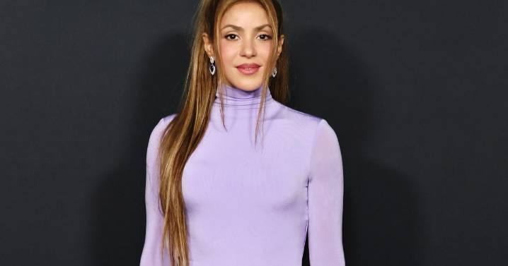 Shakira Heats Up Feeds in Statement Corset, Fans React ‘Wow’