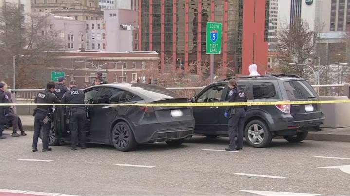 Person stabbed in neck in Seattle road rage incident