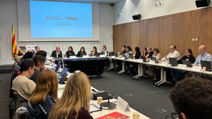 La Generalitat pacta con los sindicatos 542 plazas adicionales de empleados públicos para 2025