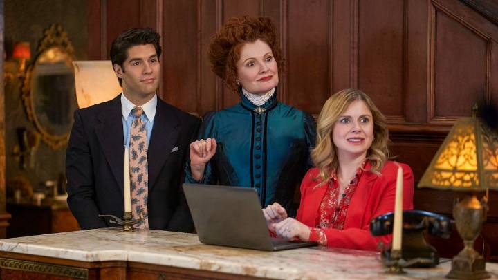 After Ghosts' Stars Earned Impressive Awards Attention, I Need Their Characters To Revisit Their Relationship ASAP