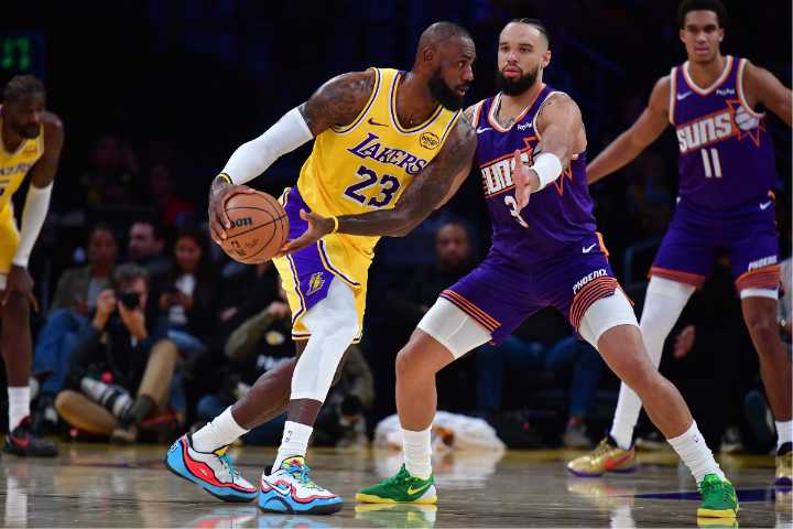 Dillon Brooks Taunts LeBron James as Fans Notice Worrying Situation In Lakers