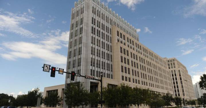 Louisiana pulls Medicaid contract that covers 345K people