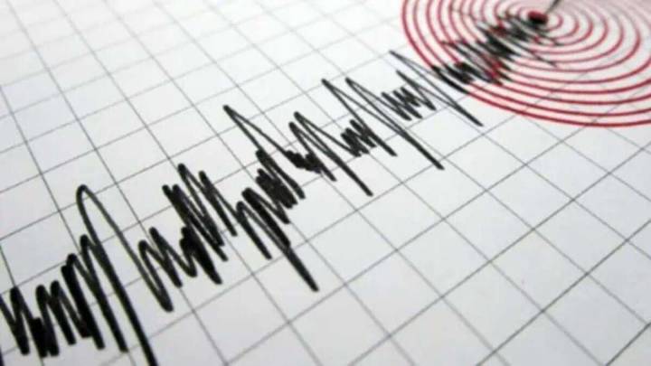 Magnitude 7 earthquake hits remote wilderness along Alaska