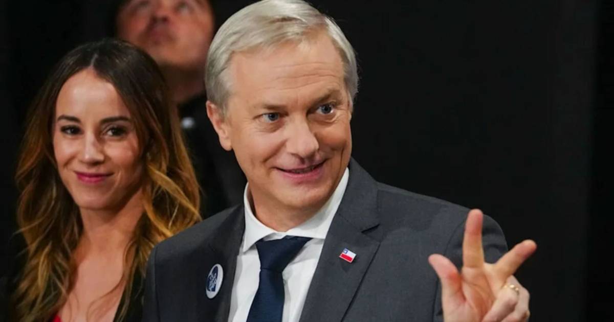 Quién es José Antonio Kast, el primer "pinochetista" en llegar al poder en el Chile democrático