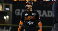 Naranjeros se impone 8