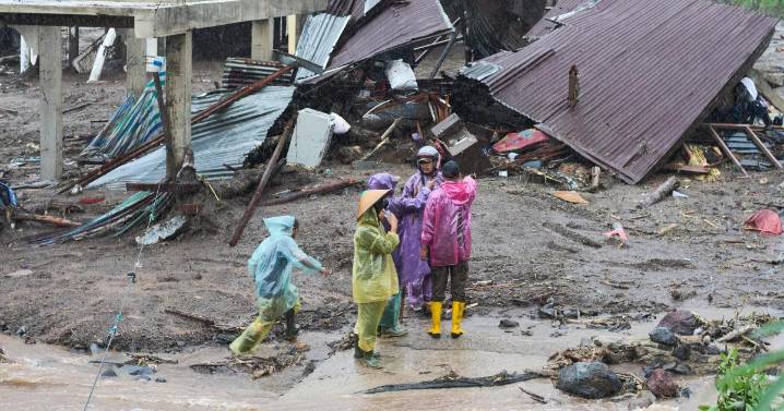 More than 800 still missing after flooding in Indonesia, Sri Lanka and Thailand