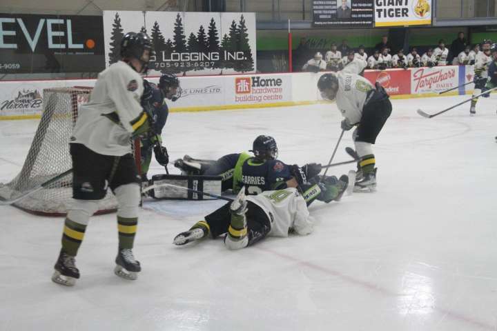 Powassan Voodoos survive late rally to beat Paper Kings in Espanola