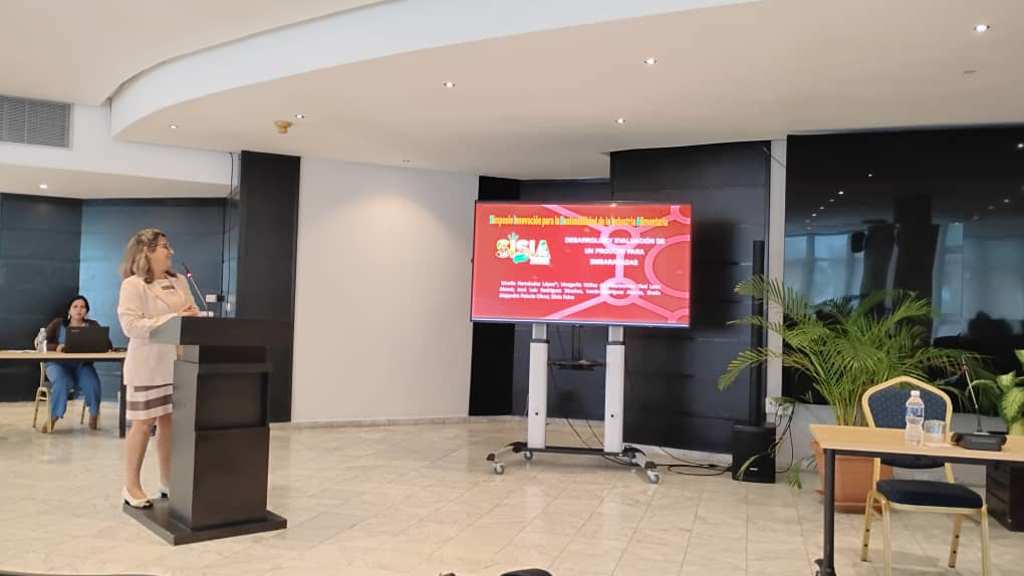 Presentan producto para embarazadas en simposio de alimentos en Cuba