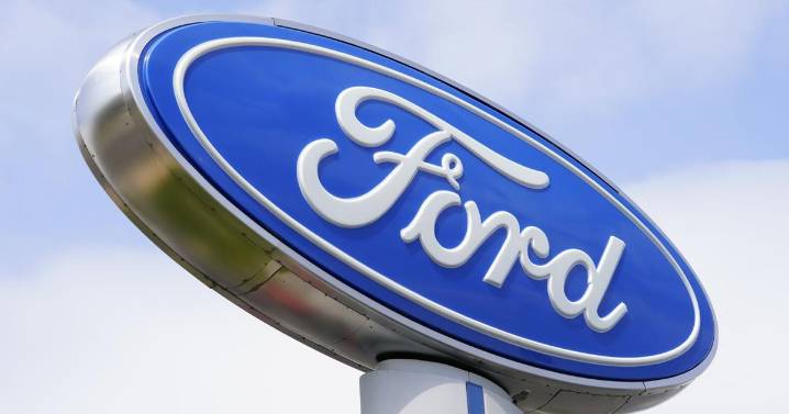 32,800 Ford and Ram vehicles recalled due to crash risk