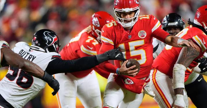 Texans stifle Patrick Mahomes and Chiefs in 20-10 victory to keep pace in AFC South race