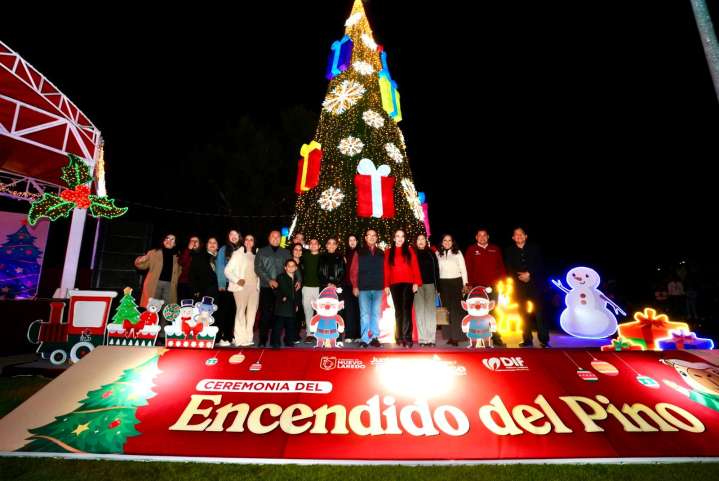 Nuevo Laredo vive noche de luz y unión con el encendido del Pino Navideño