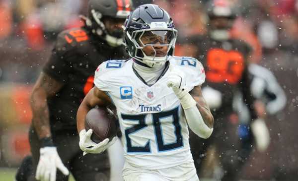 Titans outlast Cleveland for second win 31