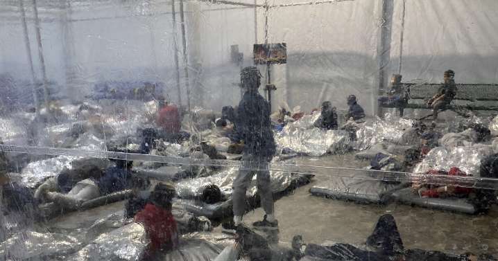 New AP report finds ICE is holding immigrant children longer than recommended limit