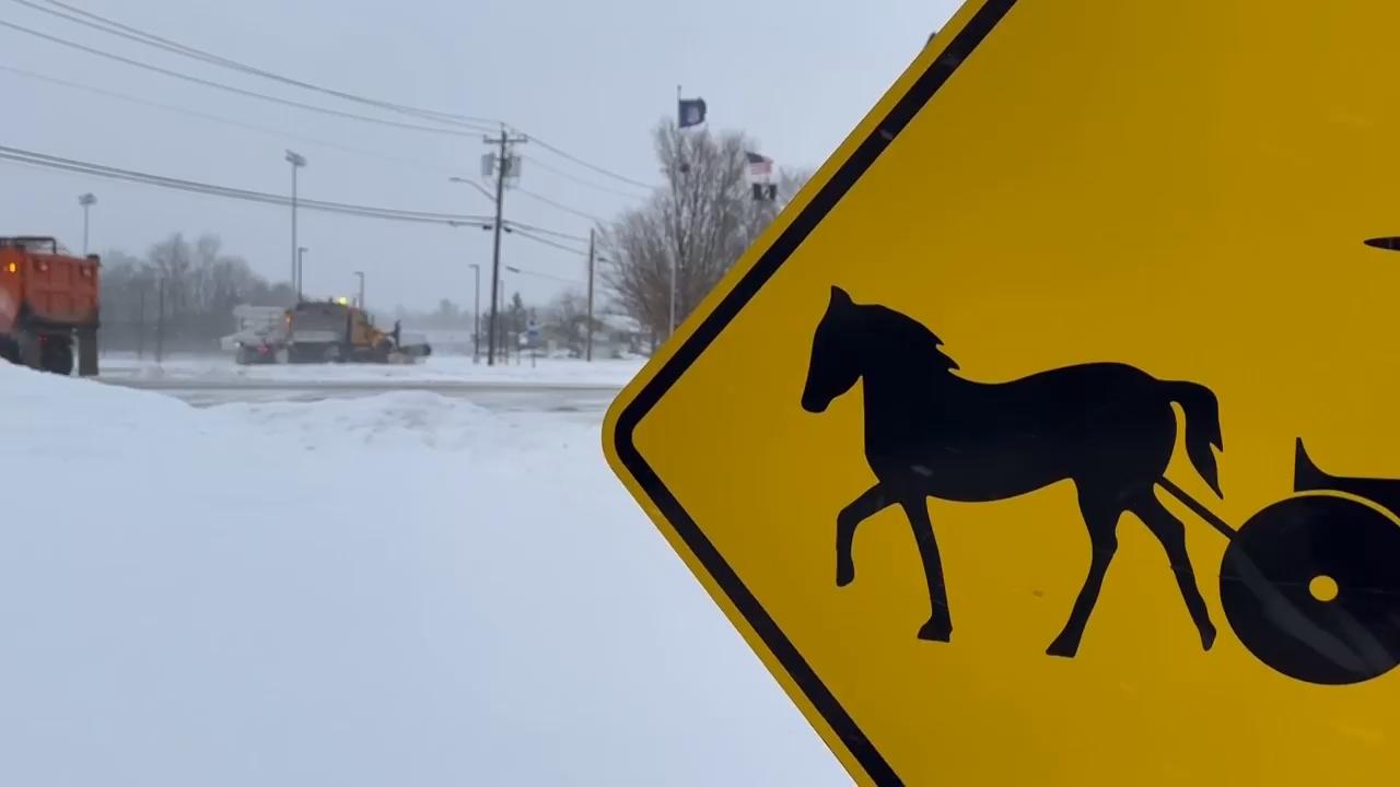 Post-Thanksgiving travelers in Chicago see hundreds of flights canceled and delayed after snowstorm