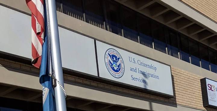 Estados Unidos suspende trámites migratorios a 19 países; incluye visas, asilos y naturalizaciones