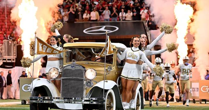 Yellow Jackets up one spot in latest CFP rankings