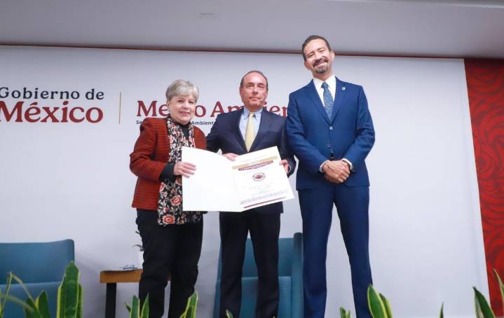 Semarnat y ASEA entregan certificados ambientales a 33 instalaciones del sector hidrocarburos